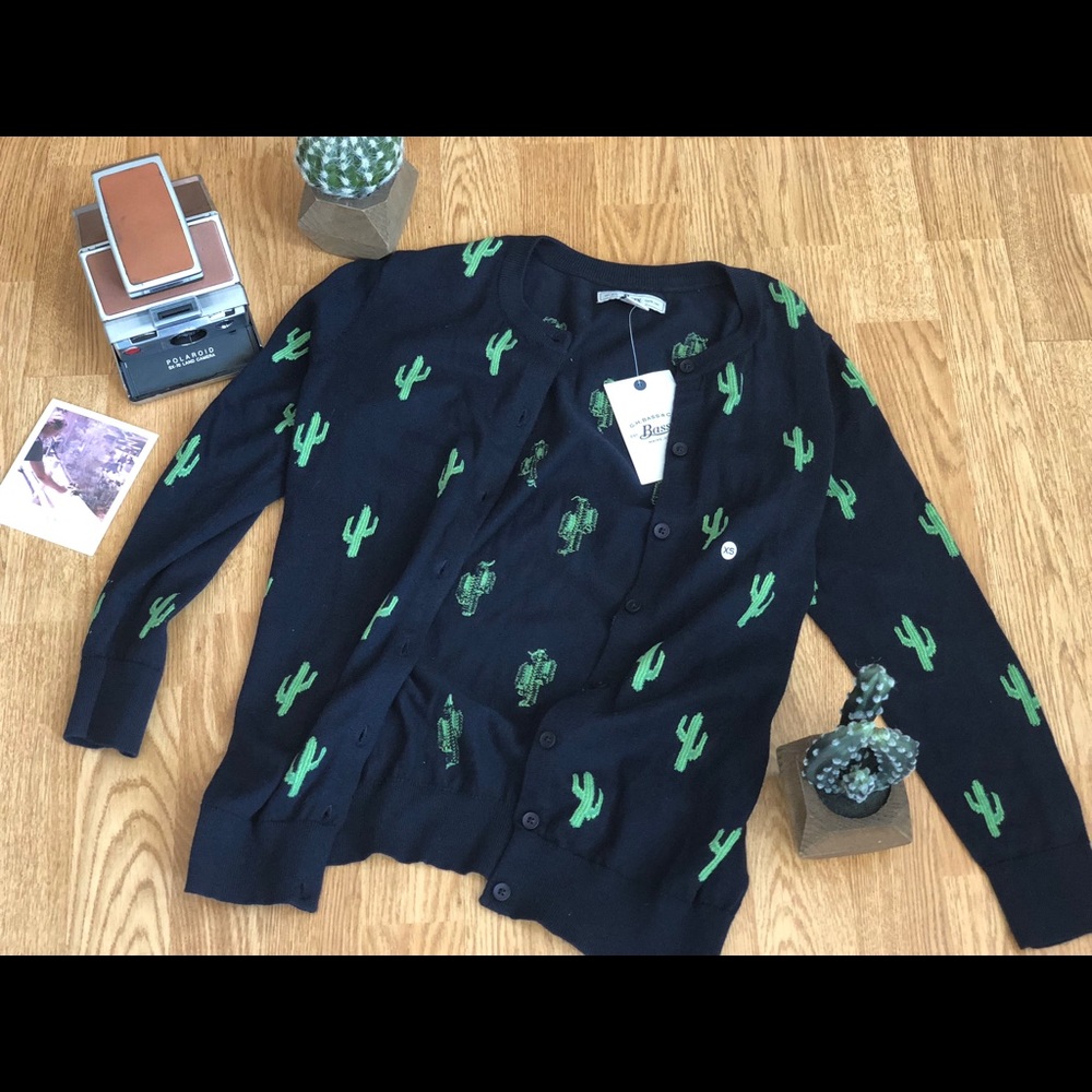 G.H. Bass & Co cactus cardigan crop sleeve sweater